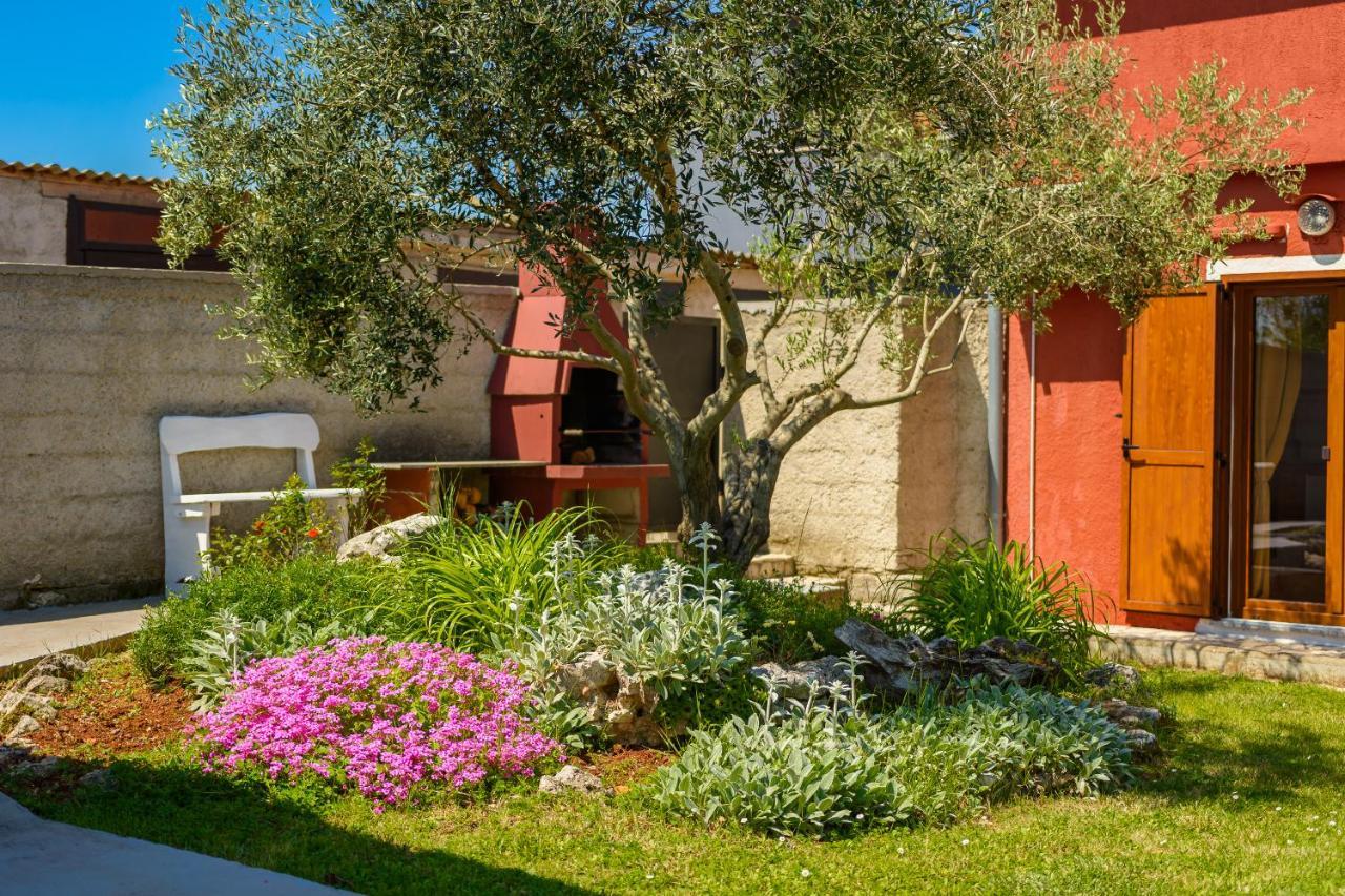Villa Carla With Private Pool & Kids Playground - Pet Friendly Mutvoran Экстерьер фото